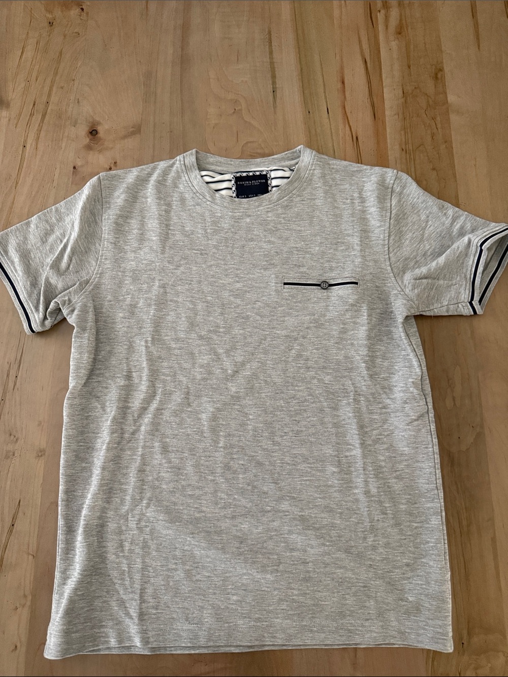 Denim & Flower Heather Gray Short-Sleeve Crew with Navy Contrast